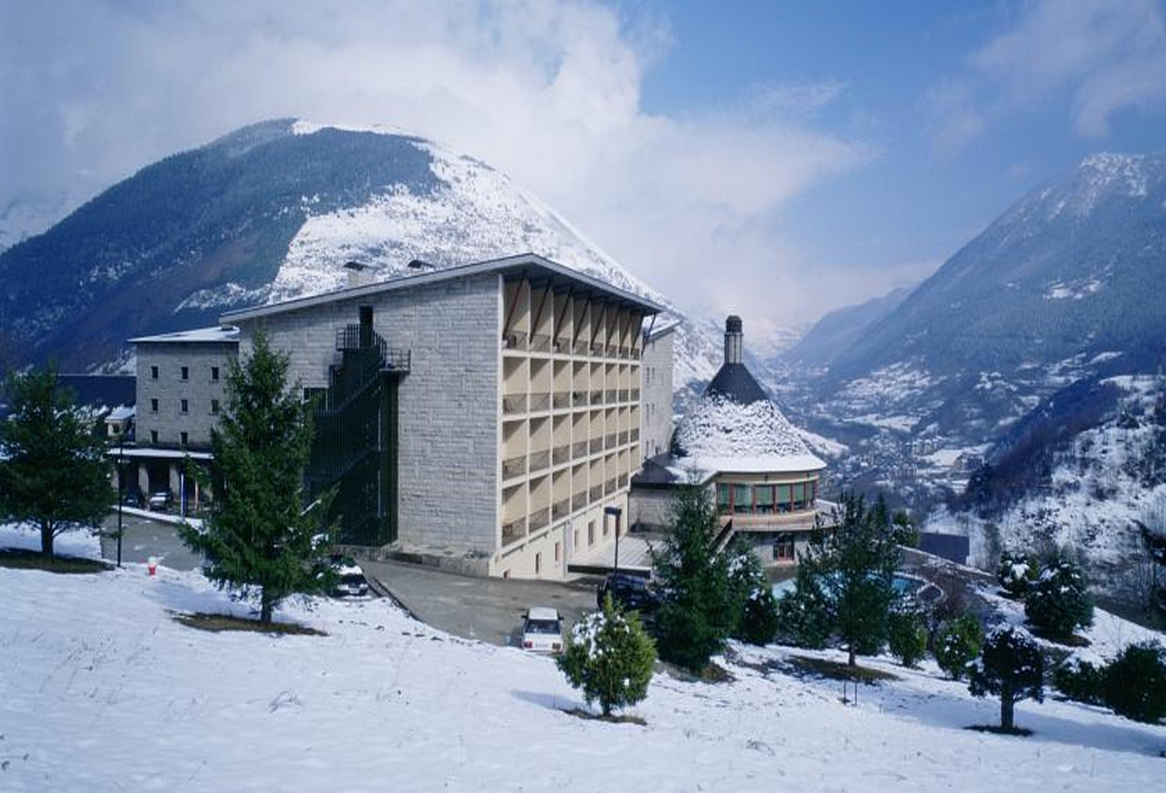 Parador De Vielha Bagian luar foto