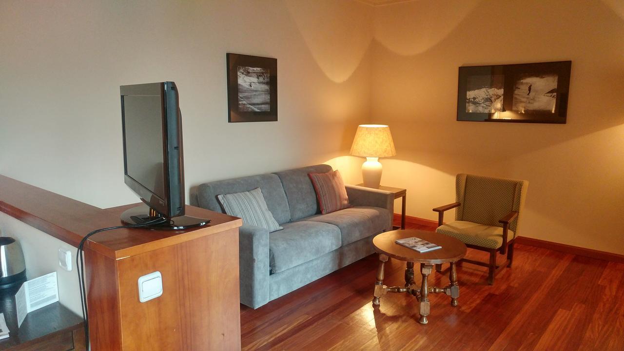 Parador De Vielha Bagian luar foto