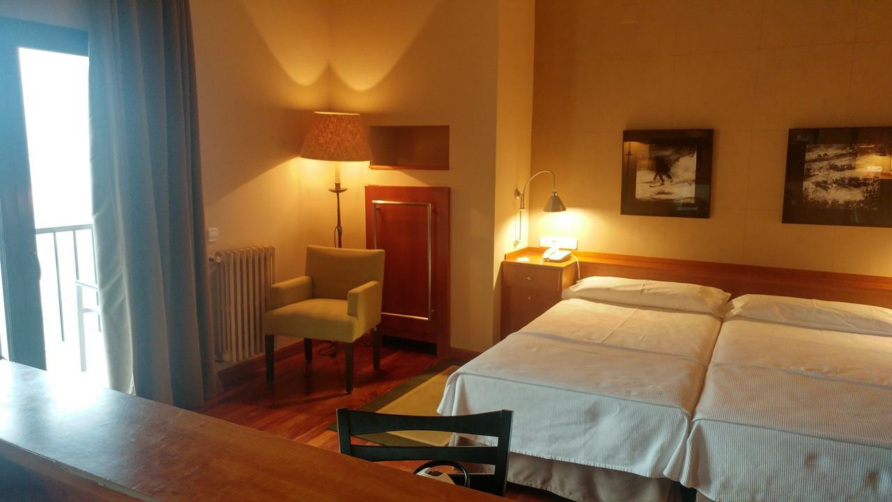 Parador De Vielha Bagian luar foto